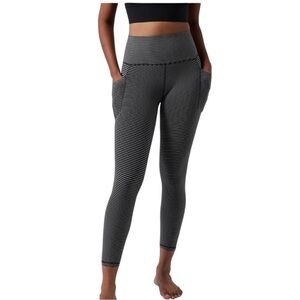 NWT Athleta Salutation Stash Pocket II Textured 7/8 Tight in Black & White Small